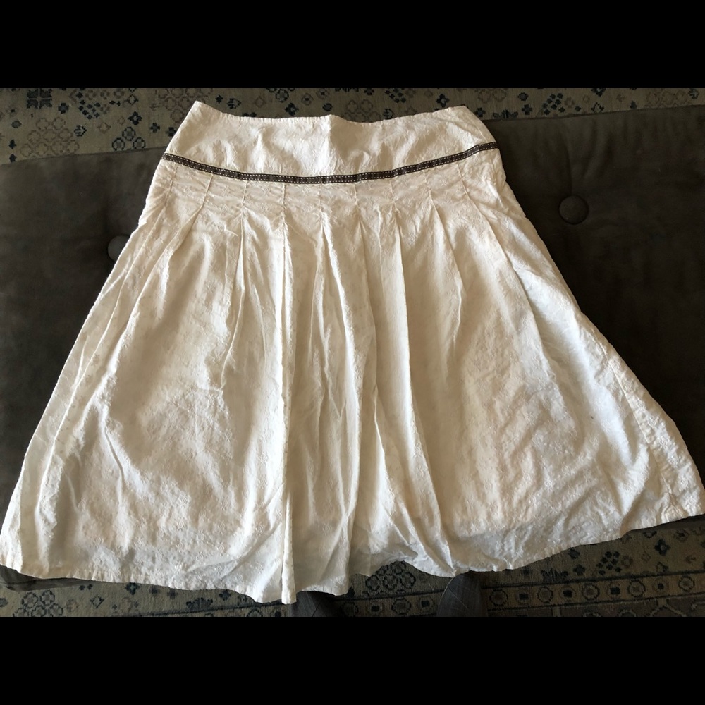 Pleated skirt